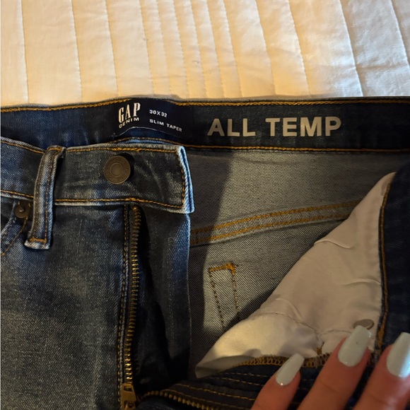 GAP All Temp Dark Blue Jeans - Picture 2 of 5
